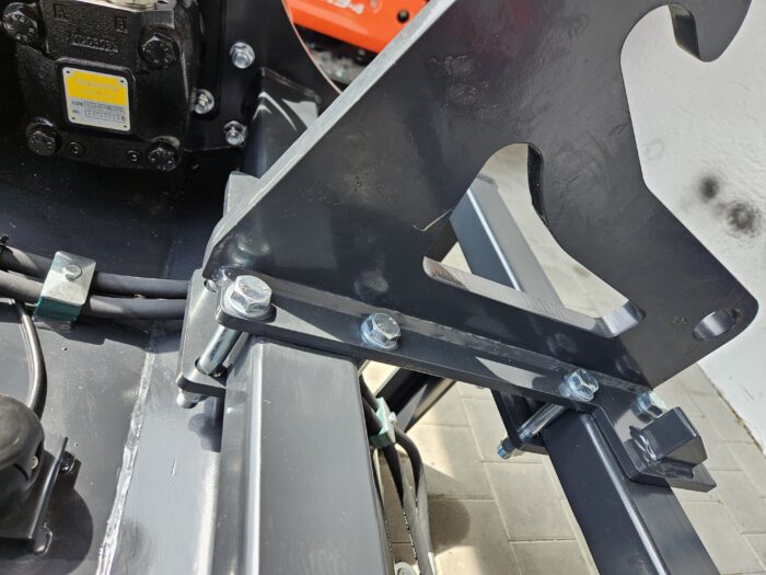 FK Machinery Betonmischschaufel UCMB 220 – Bild 17