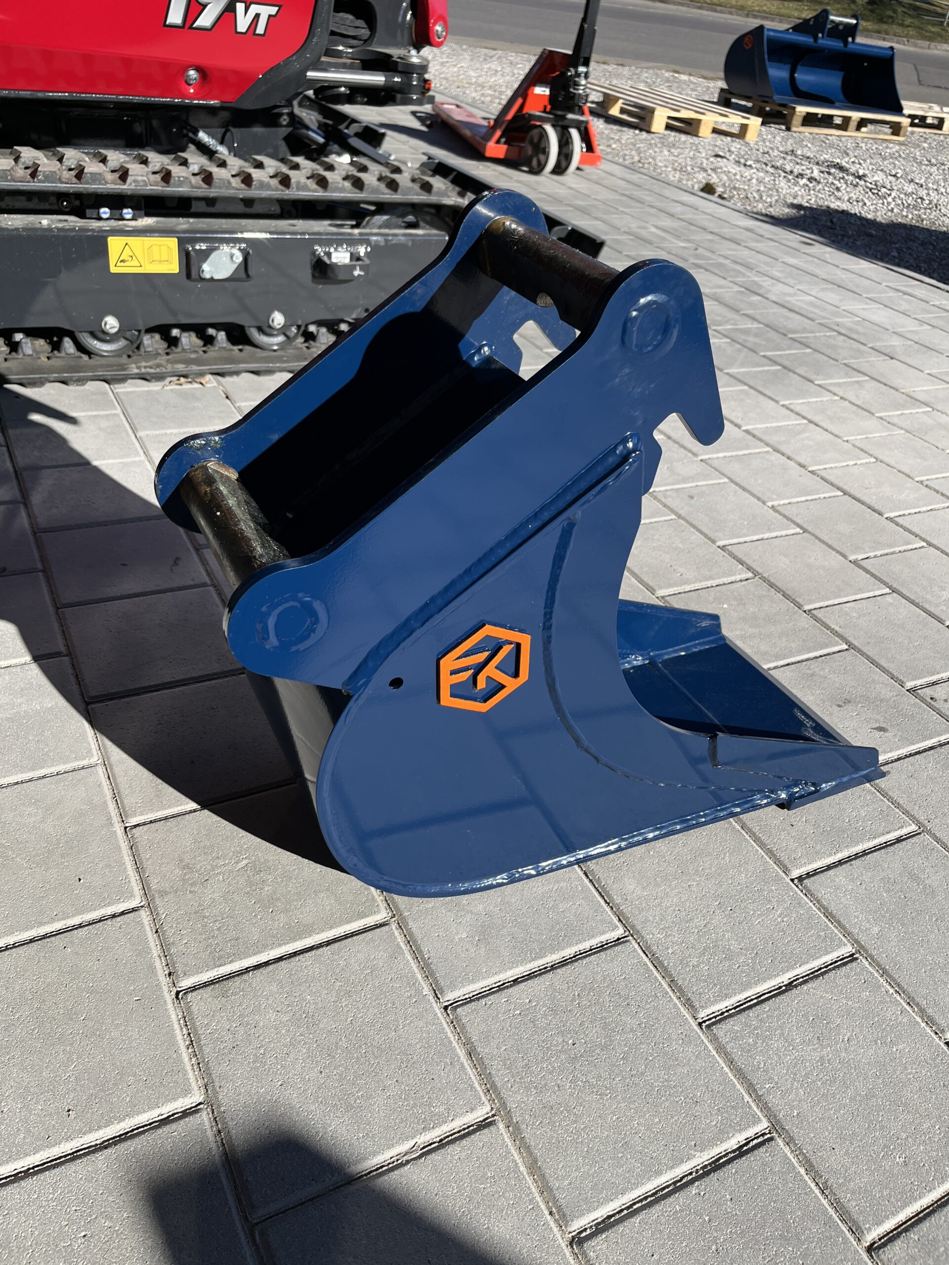 FK Machinery Kabellöffel EKB030 1,9-2,6t 30cm MS03 Symlock – Bild 8