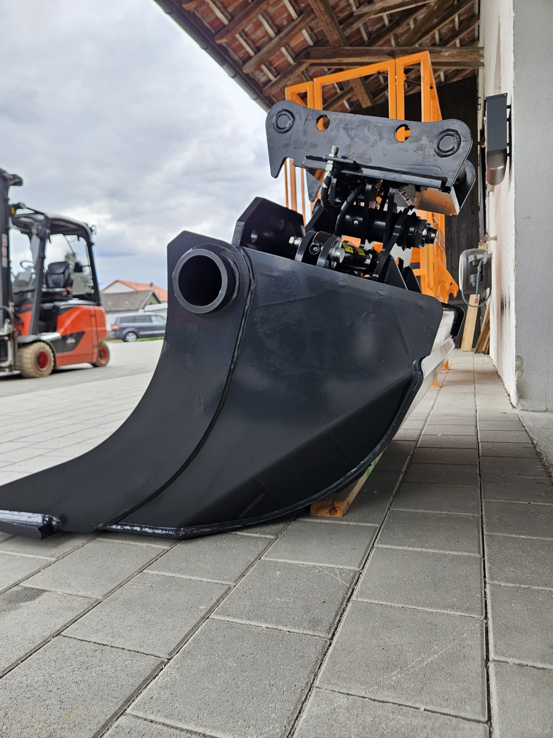 FK Machinery Skandinavische Tieflöffel ESG14-B hydraulisch Rotolöffel MS08 140cm – Bild 5