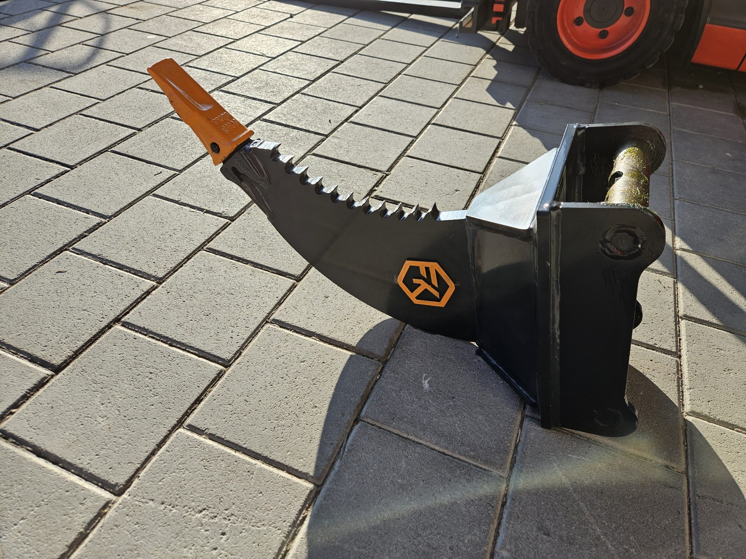 FK Machinery Reißzahn EFA-B 1-1,9t MS01 Symlock – Bild 8