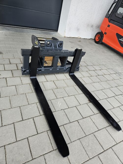 FK Palettengabel 2500kg Baggeranbau MS10